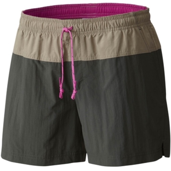 🆕 Columbia Women's Sandy River Colorblock Shorts - Picture 1 of 8